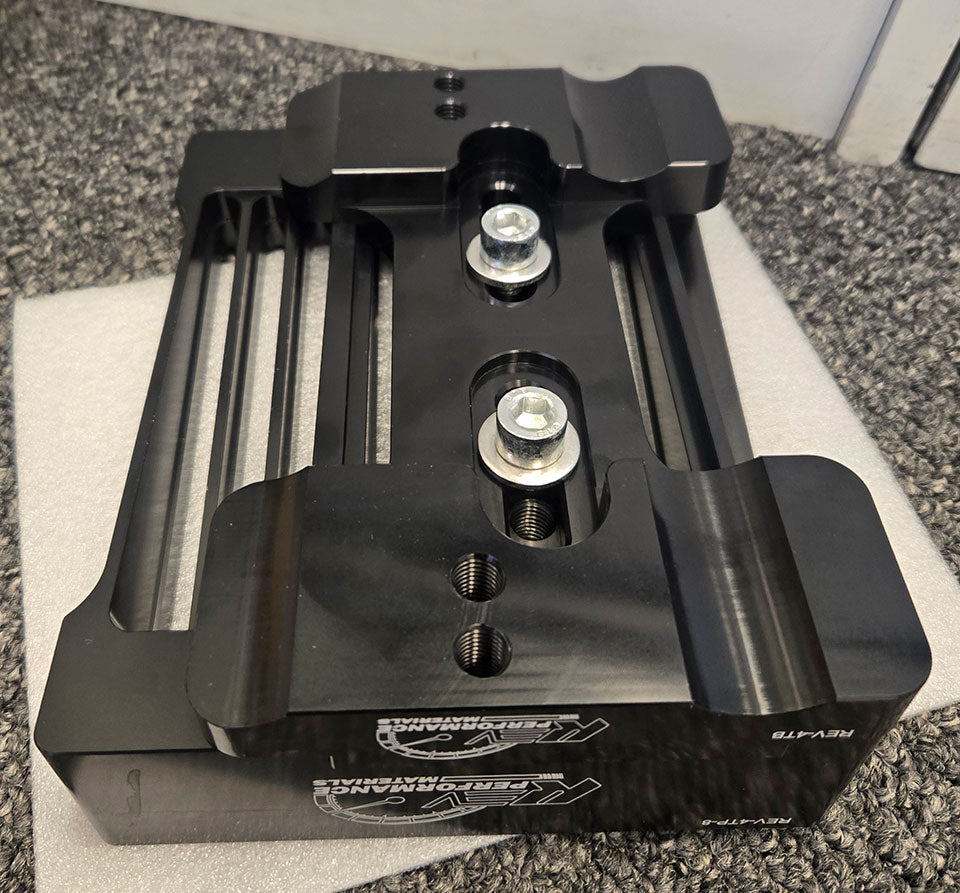 REV 4T Engine Mount 8 Degree & Clamps