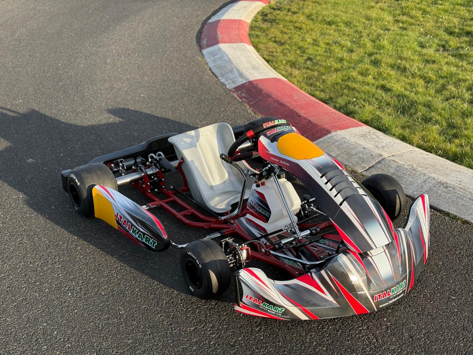 2026 Italkart Rapido V1 AWB (Adjustable Wheel Base) KZ/Shifter Chassis